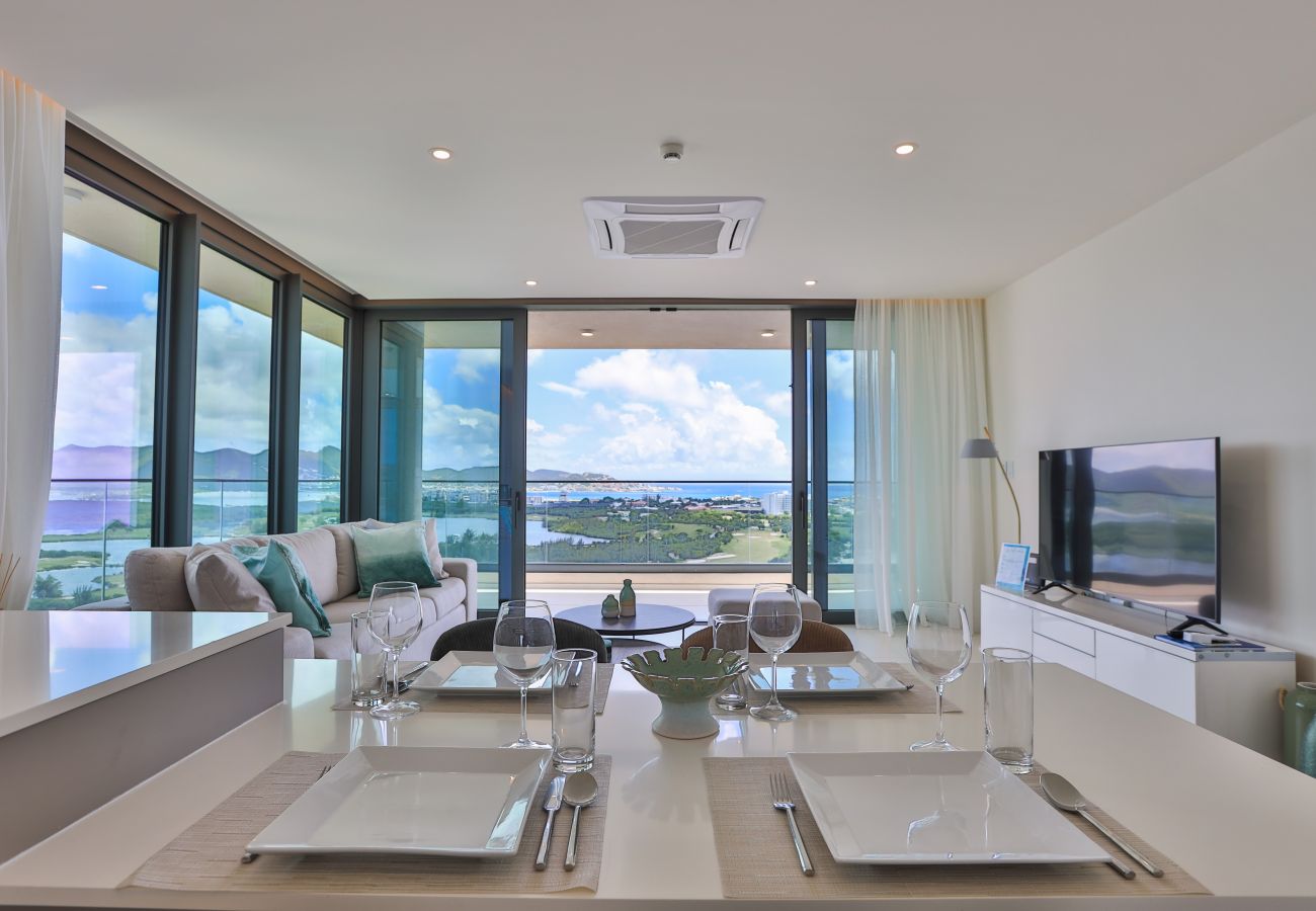 Large and bright living room with a beautiful view of Mullet bay beach