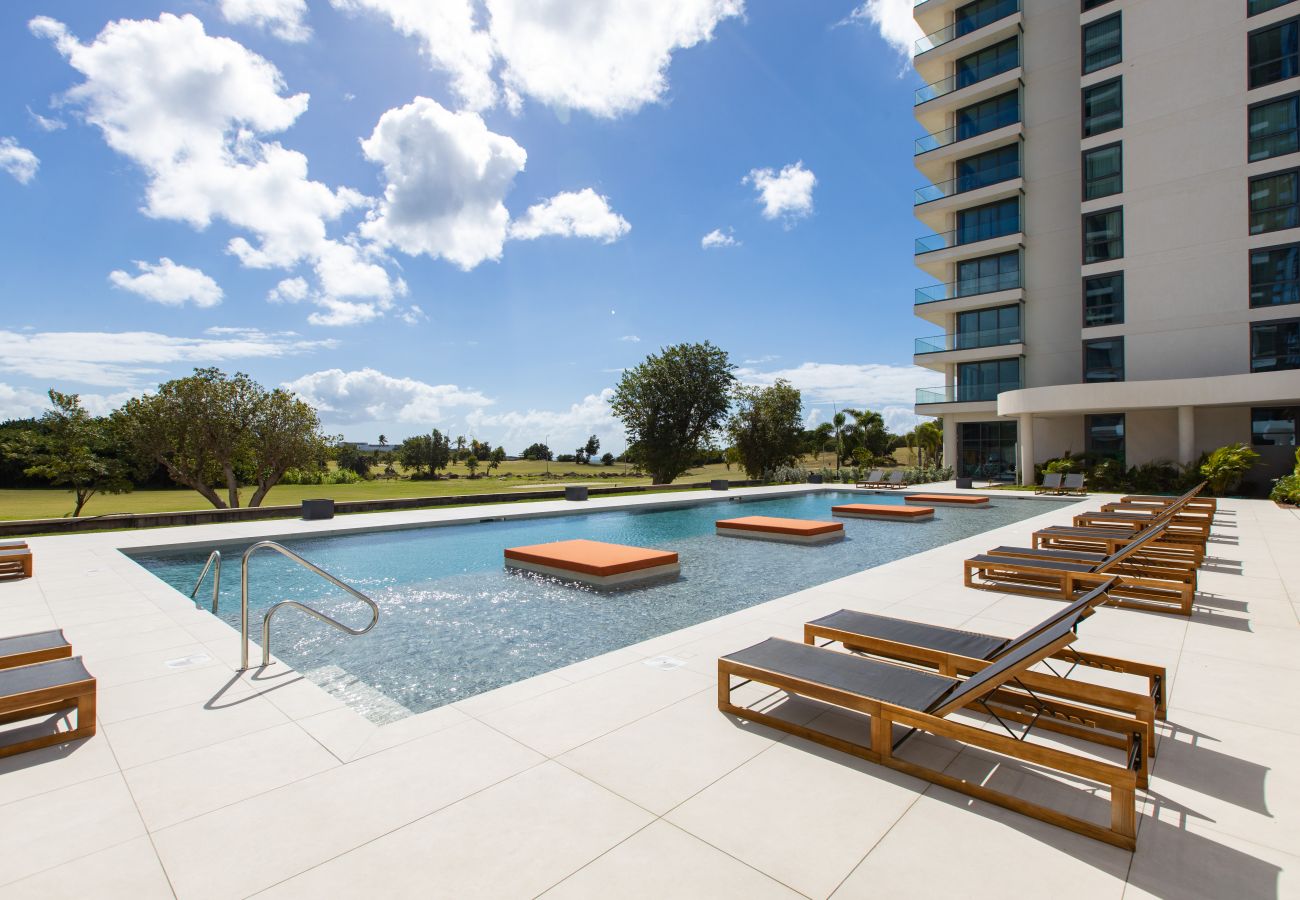 Apartment in Cupecoy - B-101 Beautiful one bedroom overlooking the pool