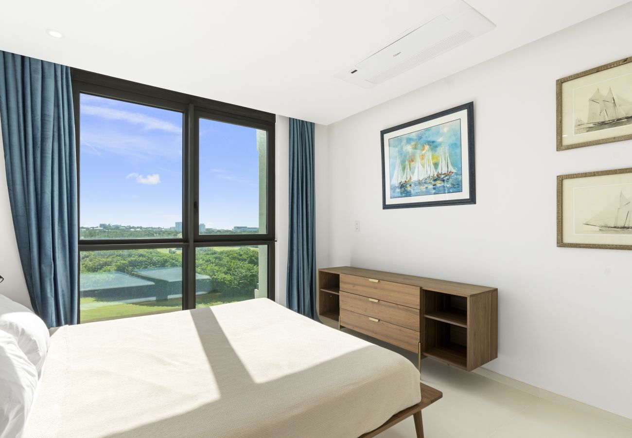 Apartment in Cupecoy - B-504 Stunning bedroom golf view