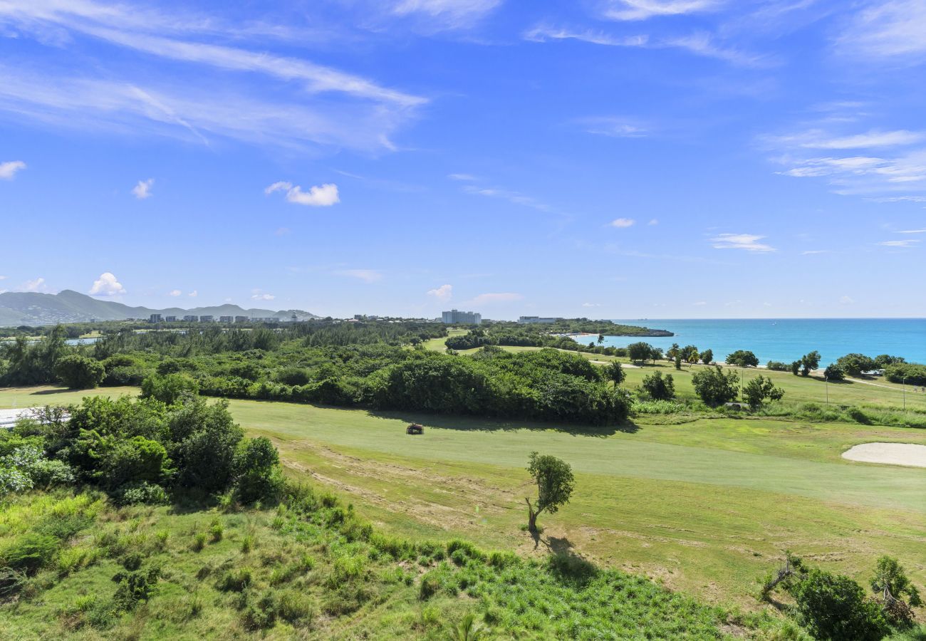 Apartment in Cupecoy - B-504 Stunning bedroom golf view