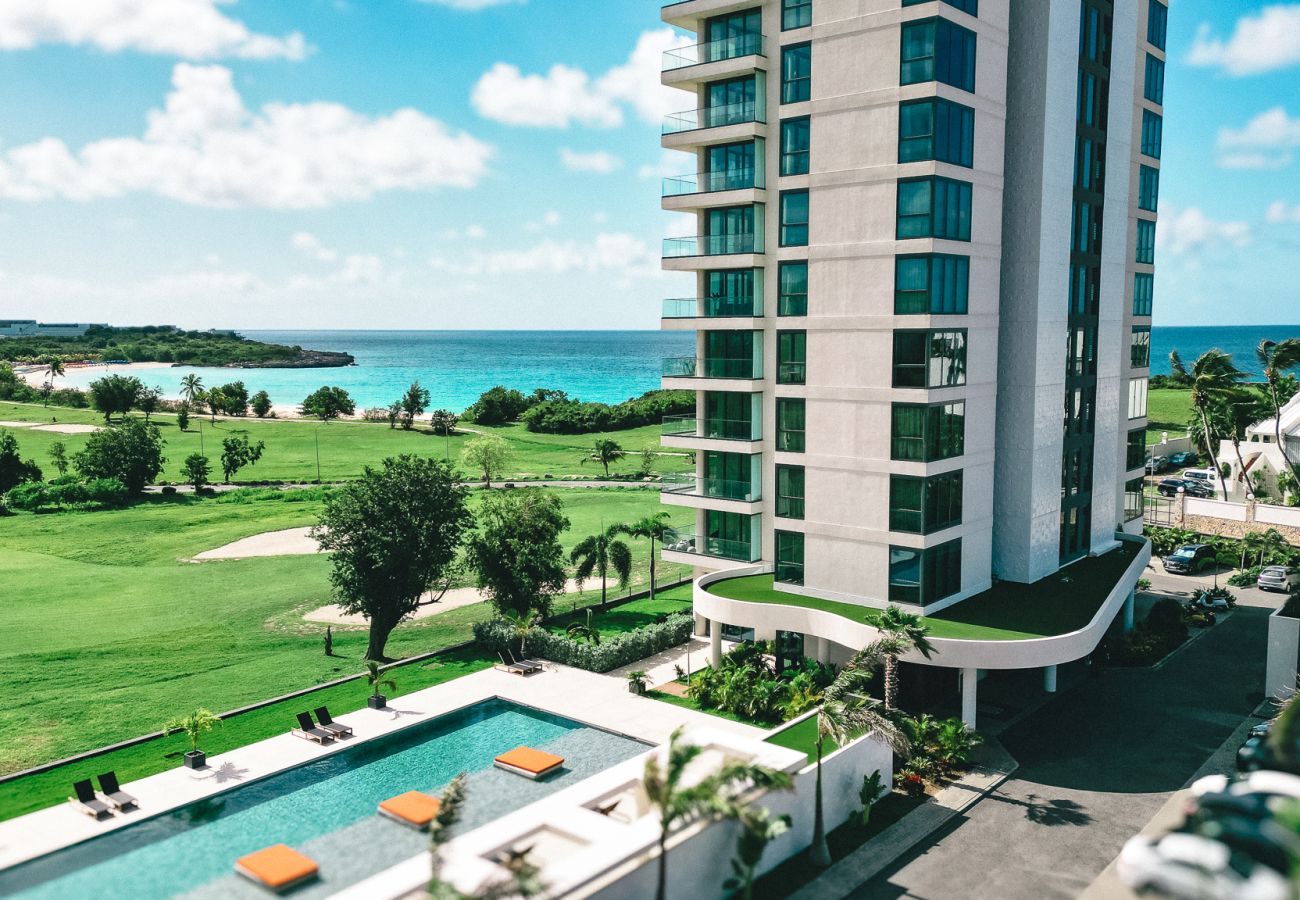 Apartment in Cupecoy - B-504 Stunning bedroom golf view