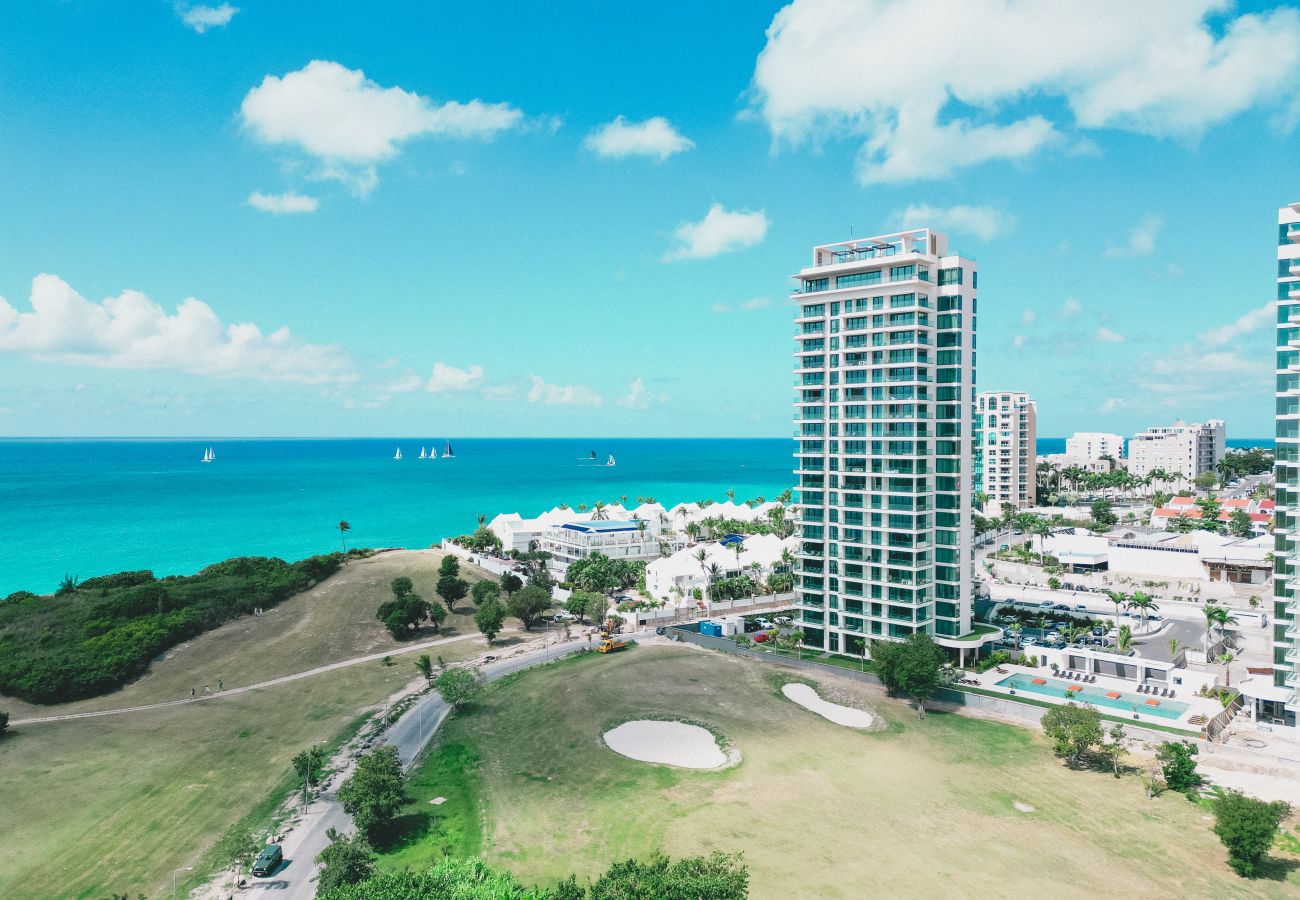 Apartment in Cupecoy - B-504 Stunning bedroom golf view