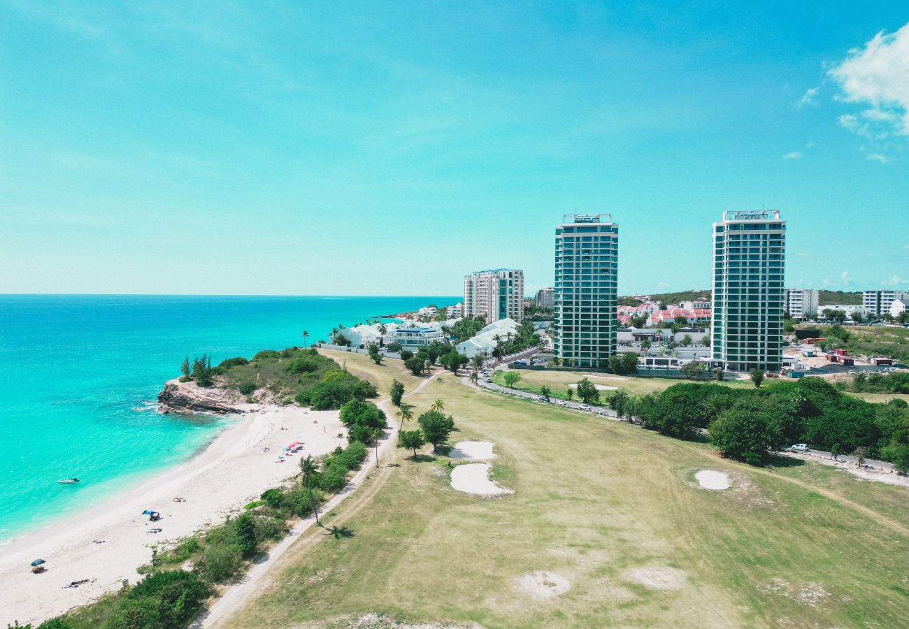 Apartment in Cupecoy - B-504 Stunning bedroom golf view